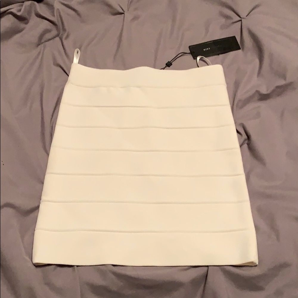 Medium mini BCBG MAXAZRIA bandage white skirt nwt